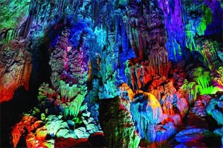 با غار آهکی ۱۸۰ میلیون ساله جهان آشنا شوید