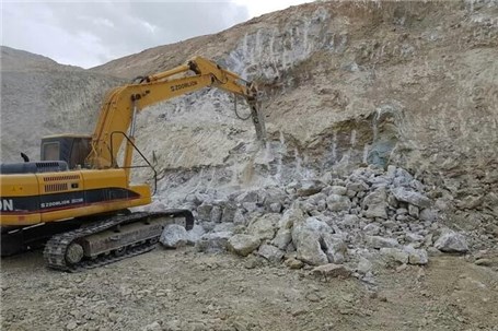ایران یک درصد از ذخایر معدنی خود را استخراج می‌کند