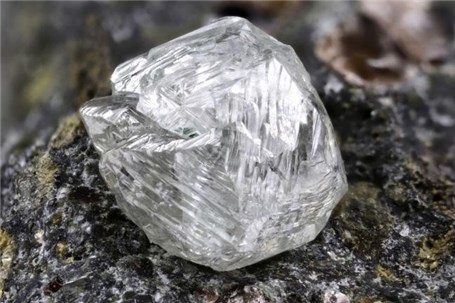 کشف یک ماده معدنی مرموز در قلب "الماس"