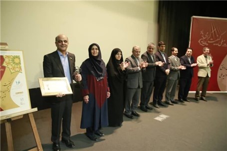 اعطای تندیس سیمین جایزه ملی کیفیت ایران به فولاد مبارکه/ در استانداردسازی نانو در دنیا سوم هستیم