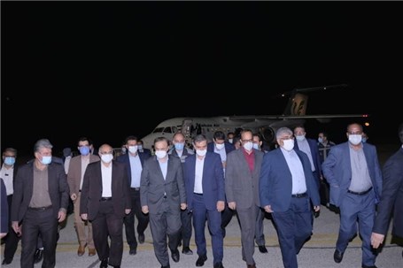 استقبال گرم از رزم حسینی در فرودگاه سیرجان توسط مسئولین و فعالان اقتصادی