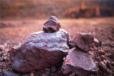 عرضه ۵۰ هزار تن سنگ آهن فلات مرکزی در تالار حراج باز بورس کالا
