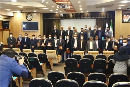 تقدیر از ۲۷ شرکت در هشتمین جایزه ملی بهره وری معادن و صنایع معدنی ایران