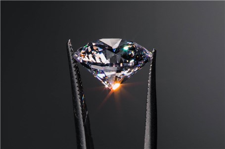 اتحادیه اروپا فروش الماس روسیه را از سال ۲۰۲۴ ممنوع می‌کند